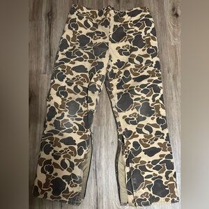 10X Waterproof camouflage pants size Medium 32-34.